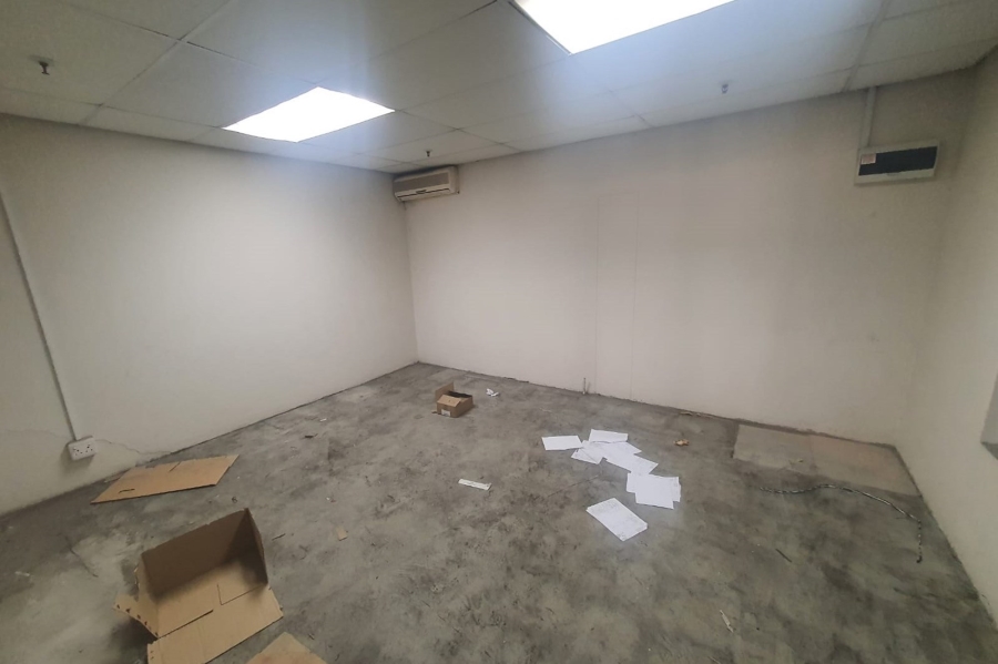 To Let commercial Property for Rent in Deal Party Eastern Cape
